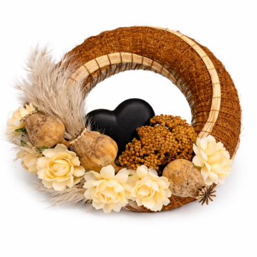 Coroniță comemorativă din paie - vedere laterală cu camelii