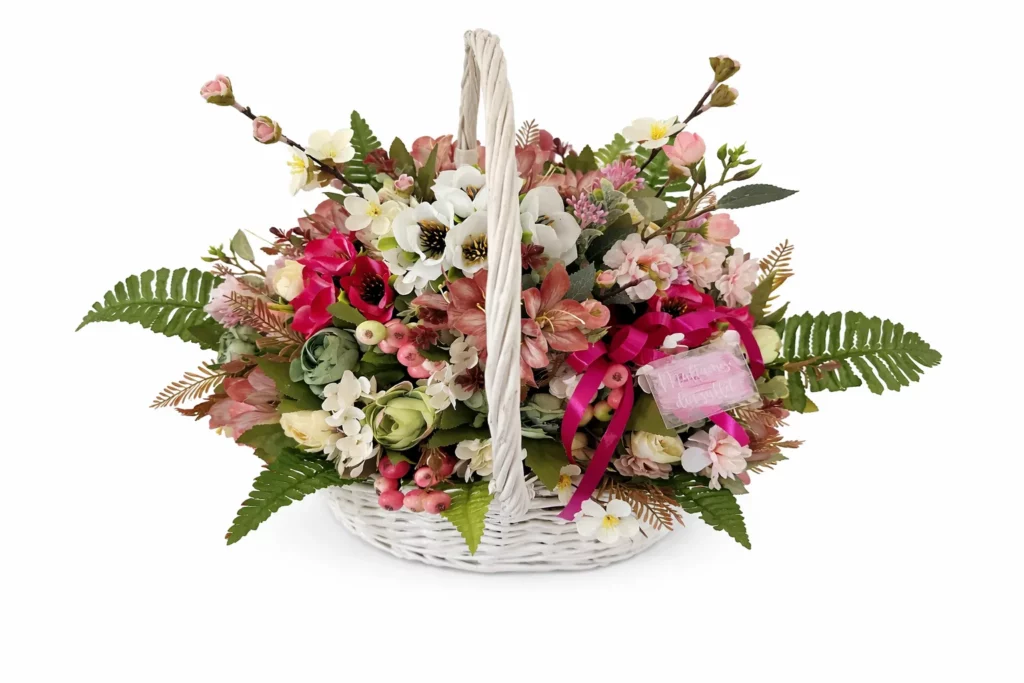 Coș floral ratan cu aranjament decorativ roz și verde